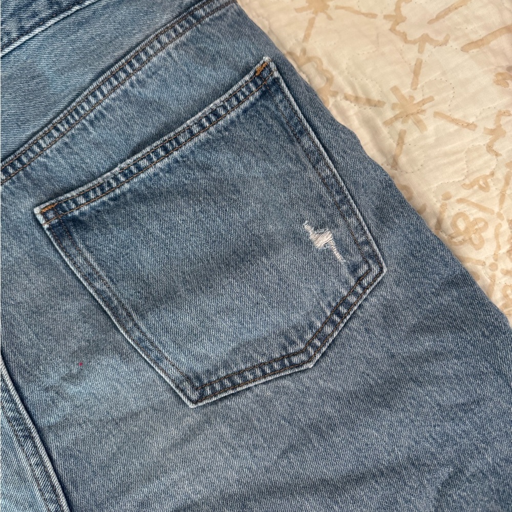 UNIQLO high waisted denim shorts - Picture 6 of 8